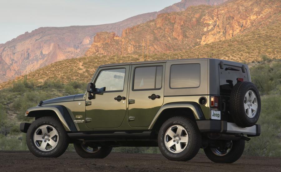  Jeep Wrangler Sahara Unlimited 2006 года  (фото 18 из 121)